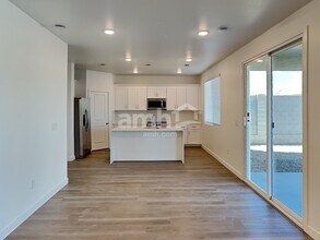 12618 W Flynn Ln in Glendale, AZ - Foto de edificio - Building Photo