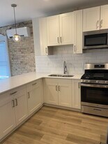 748 Fulton St W, Unit 3 in Grand Rapids, MI - Building Photo