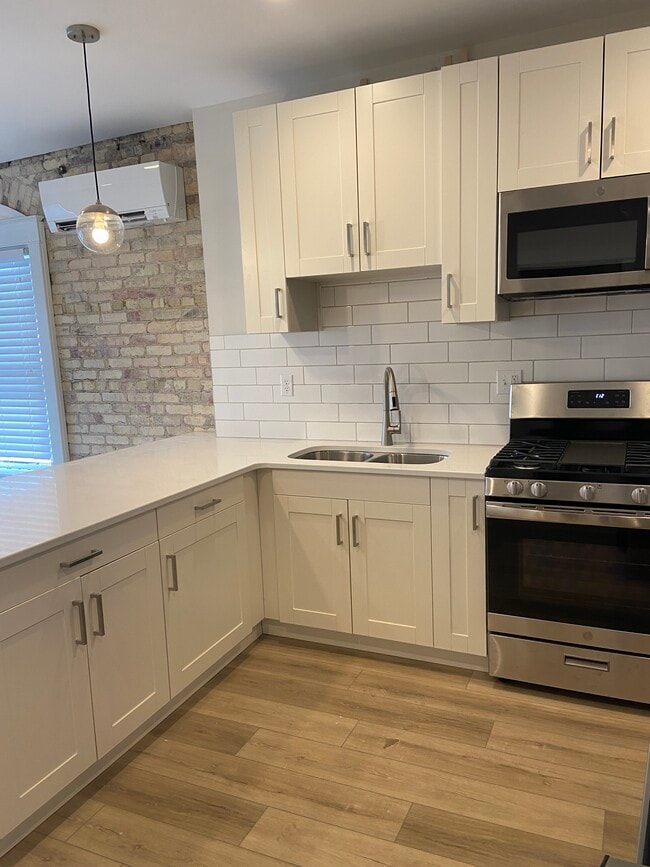 748 Fulton St W, Unit 3