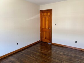 21 NJ-17 in Tuxedo, NY - Building Photo - Building Photo