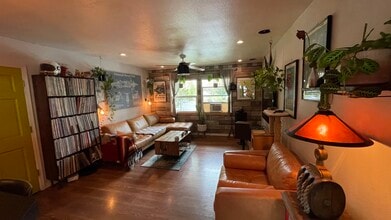 5823 Bowcroft St, Unit 4 in Los Angeles, CA - Foto de edificio - Building Photo
