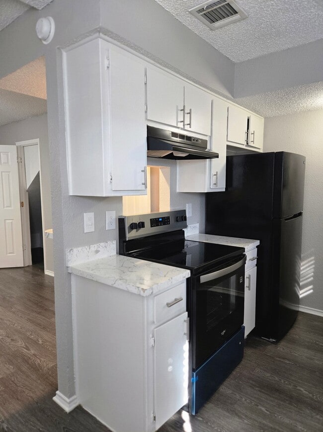 140 S Las Vegas Trail in White Settlement, TX - Building Photo - Building Photo