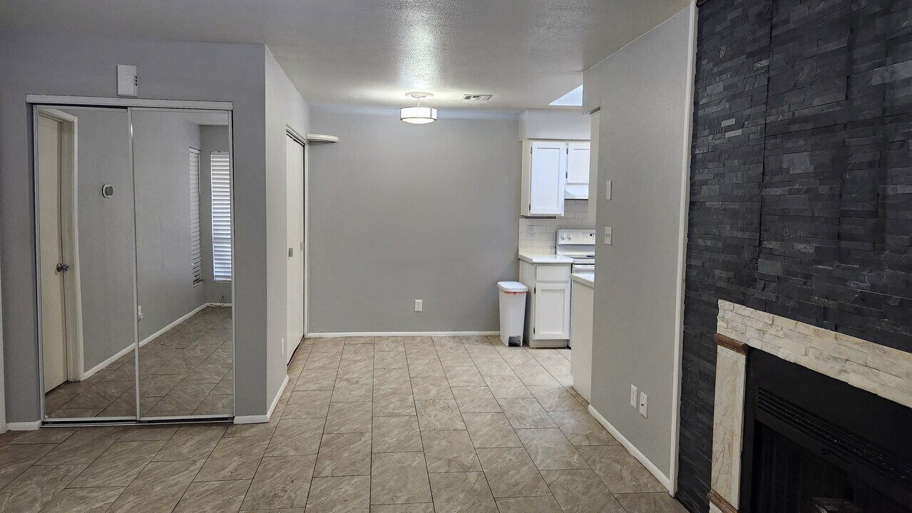 4820 N 89th Ave, Unit 90 in Phoenix, AZ - Foto de edificio