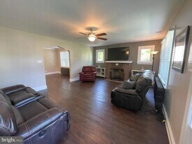 2249 W Walnut St in Colmar, PA - Building Photo