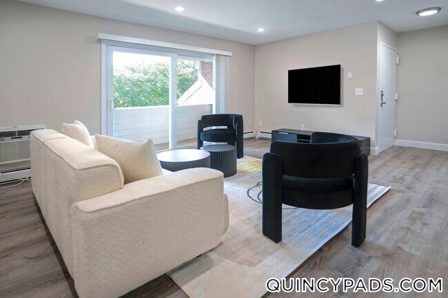 75 Presidential Dr in Quincy, MA - Foto de edificio - Building Photo