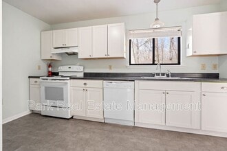 222 Poplar St in Chapel Hill, NC - Building Photo - Building Photo