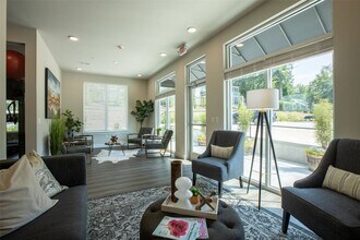 226 E Lockwood Ave in St. Louis, MO - Foto de edificio - Building Photo