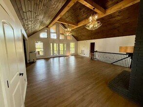 1125 Warfield Blvd in Clarksville, TN - Building Photo - Building Photo