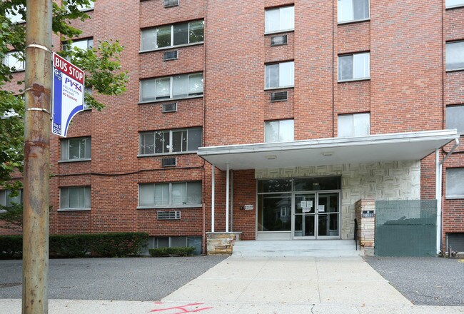 Pleasant Park Apartments in Springfield, MA - Building Photo - Building Photo