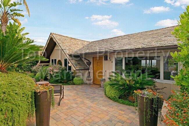 property at 624 Canyon Pl