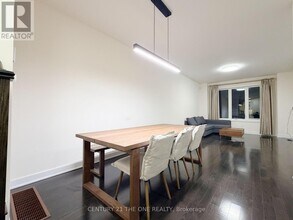 8 Anchusa Dr in Richmond Hill, ON - Building Photo - Building Photo