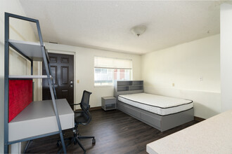 College Crest in Pullman, WA - Building Photo - Interior Photo