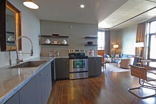 1 Cool Blow St, Unit Cool Blow in Charleston, SC - Building Photo