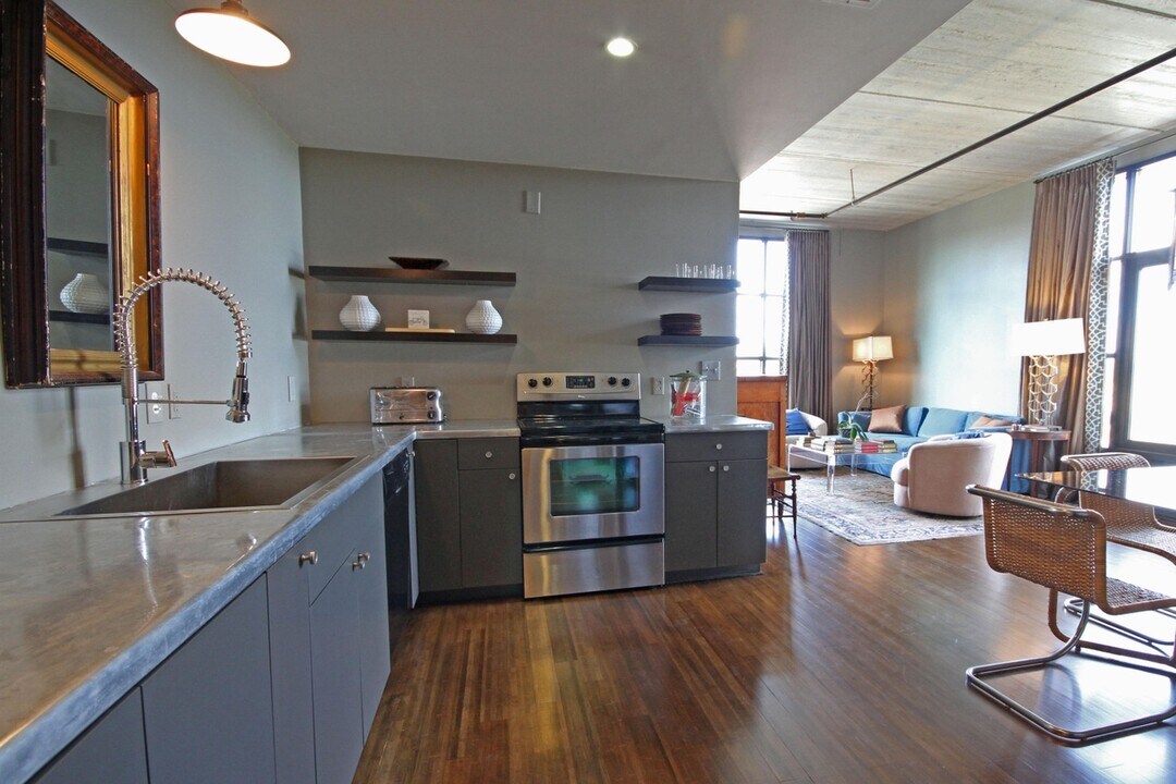 1 Cool Blow St, Unit Cool Blow in Charleston, SC - Building Photo
