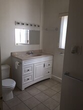 5911 Carlton Way, Unit 5911 in Los Angeles, CA - Building Photo - Building Photo