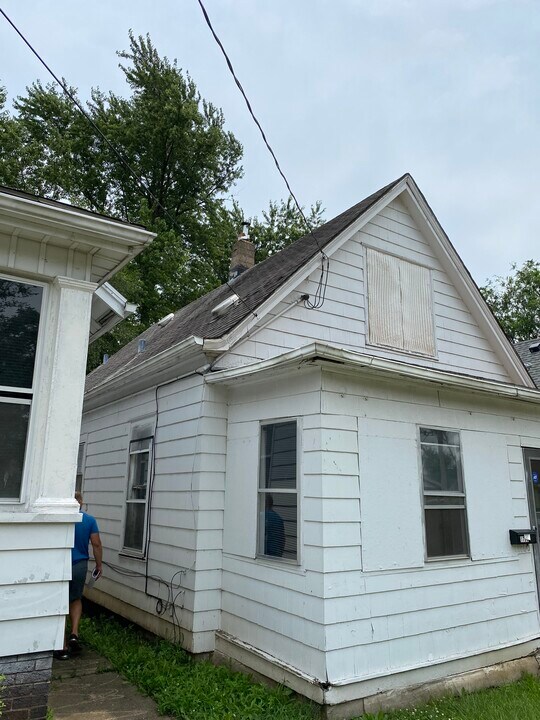 1700 S Stanley St in Peoria, IL - Building Photo