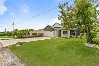 2603 Creek Dr in Granbury, TX - Building Photo - Building Photo