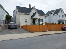 87 Bradford St in Everett, MA - Building Photo