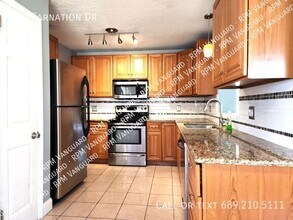 704 Carnation Dr in Winter Park, FL - Building Photo - Building Photo