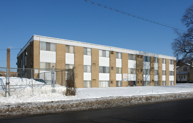 Carriage House Apartments in Detroit, MI - Building Photo - Building Photo