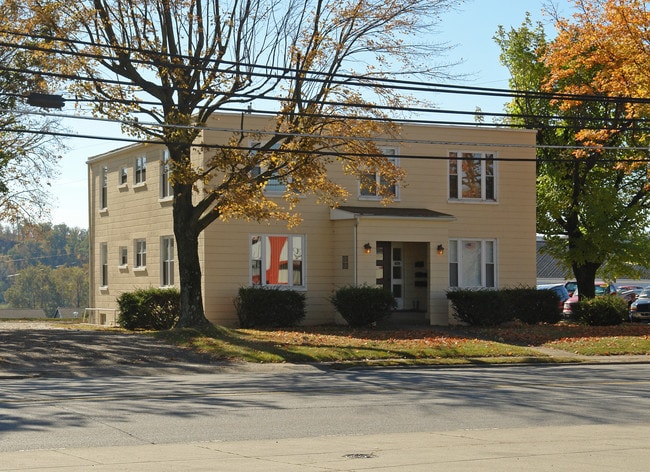 1619 Washington Blvd in Belpre, OH - Building Photo - Building Photo