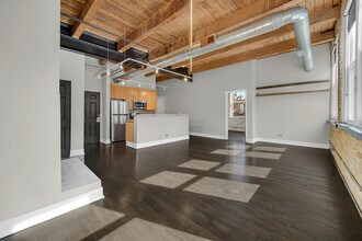 2014 W Wabansia Ave in Chicago, IL - Foto de edificio - Building Photo