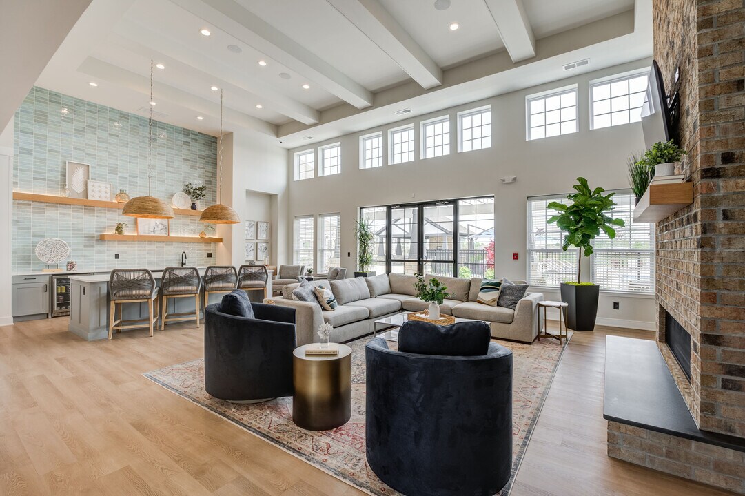 The Grand of Sugarcreek Villas in Dayton, OH - Foto de edificio