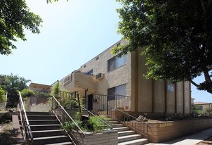 4335 Verdugo Rd in Los Angeles, CA - Building Photo