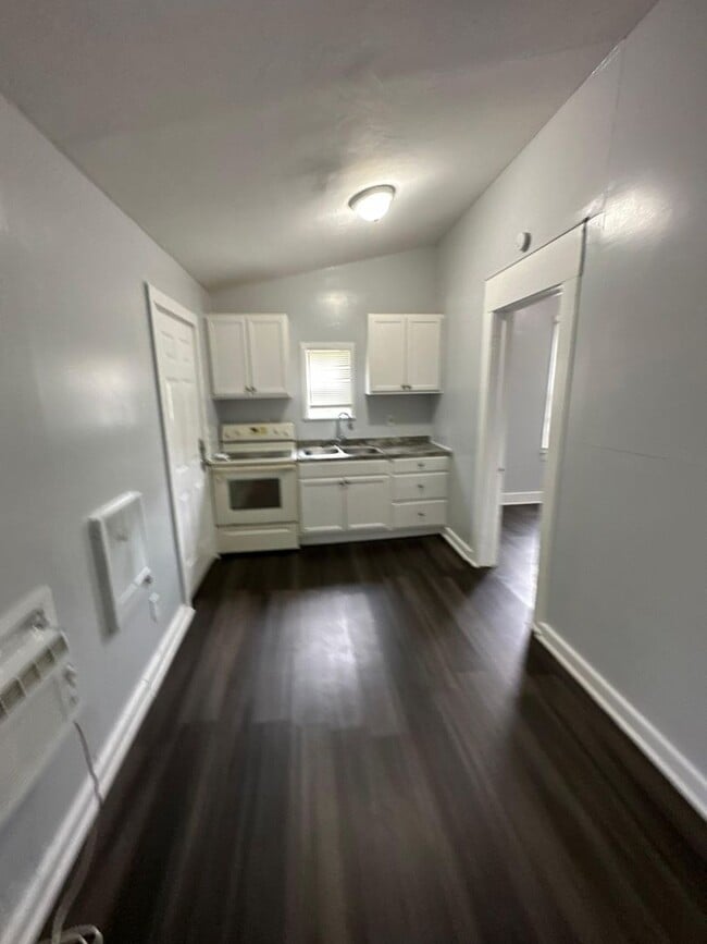 property at 1347 W 5th St