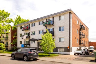 6040 Renoir Rue in Montréal, QC - Building Photo