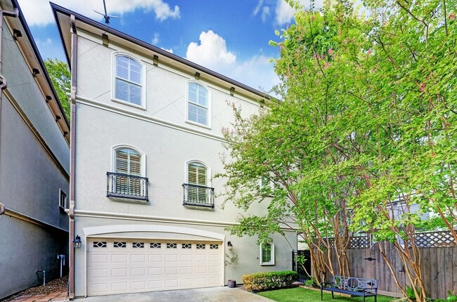 property at 514 Cortlandt St