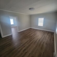 989 Harris St in Eden, NC - Building Photo - Building Photo