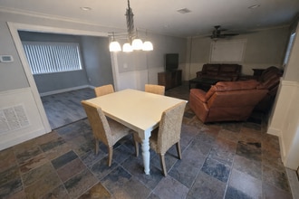 3104 21st St W in Lehigh Acres, FL - Foto de edificio - Building Photo