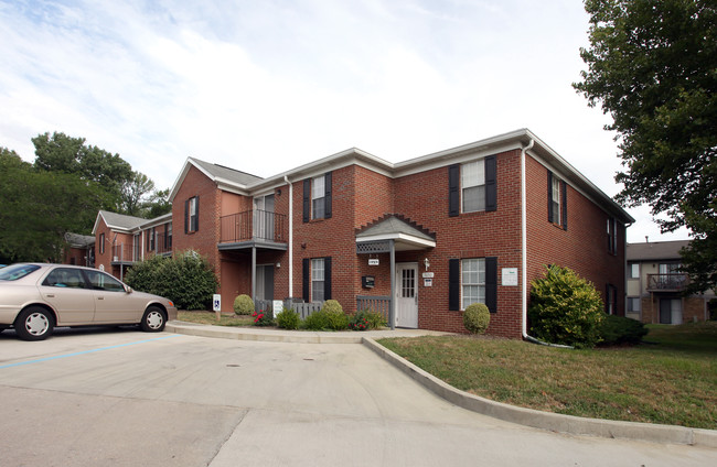 College Park Apartments in Indianapolis, IN - Building Photo - Building Photo