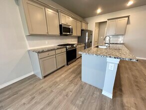 7612 61st St in Lubbock, TX - Building Photo - Building Photo