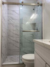 4109 W 5th St, Unit V4 in Santa Ana, CA - Building Photo - Building Photo