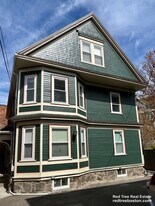 46 Aspinwall Ave, Unit 2F in Brookline, MA - Building Photo