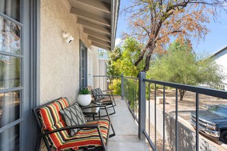 15402 N 28th St in Phoenix, AZ - Building Photo - Building Photo