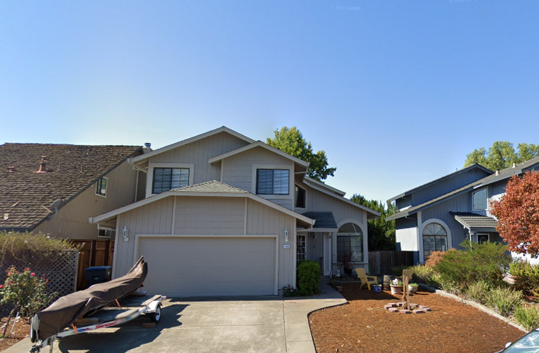 7489 Mitchell Dr in Rohnert Park, CA - Building Photo