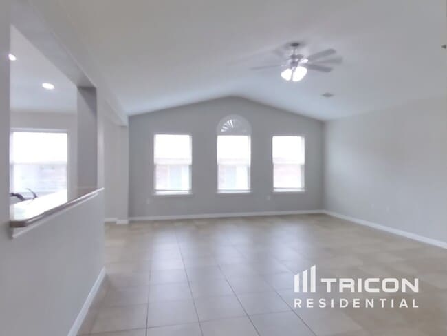 416 Tula Trail in Leander, TX - Foto de edificio - Building Photo