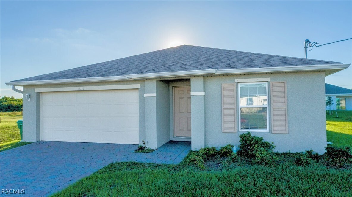7011 Waldo Cir in La Belle, FL - Building Photo