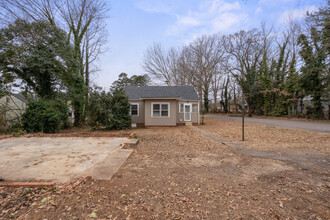 501 Hoover Dr in Lexington, NC - Building Photo - Building Photo