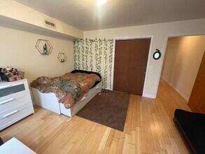 1523 N 17th St in Philadelphia, PA - Foto de edificio - Building Photo