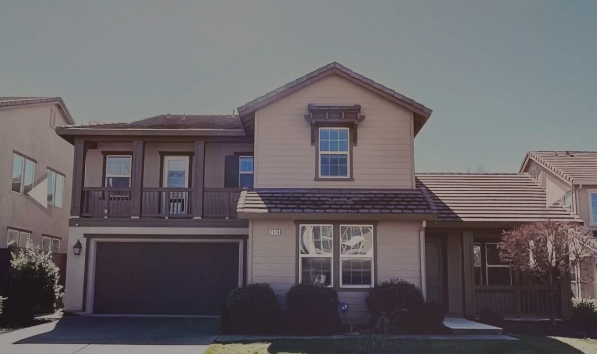 2174 Red Setter Rd in Rocklin, CA - Building Photo