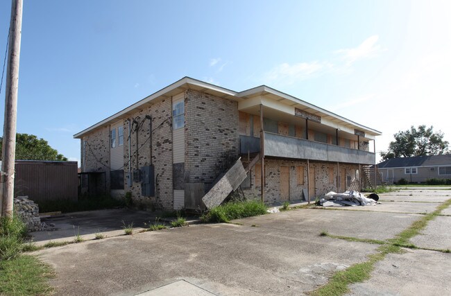 1040 Estalote Ave in Harvey, LA - Building Photo - Building Photo