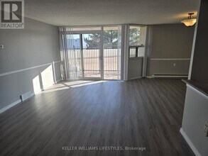 323 Colborne St in London, ON - Building Photo - Building Photo