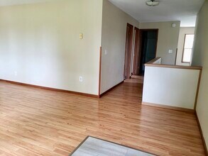 4140 Mary Pl in Eau Claire, WI - Foto de edificio - Building Photo