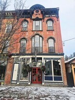 305 Main St in Schoharie, NY - Building Photo