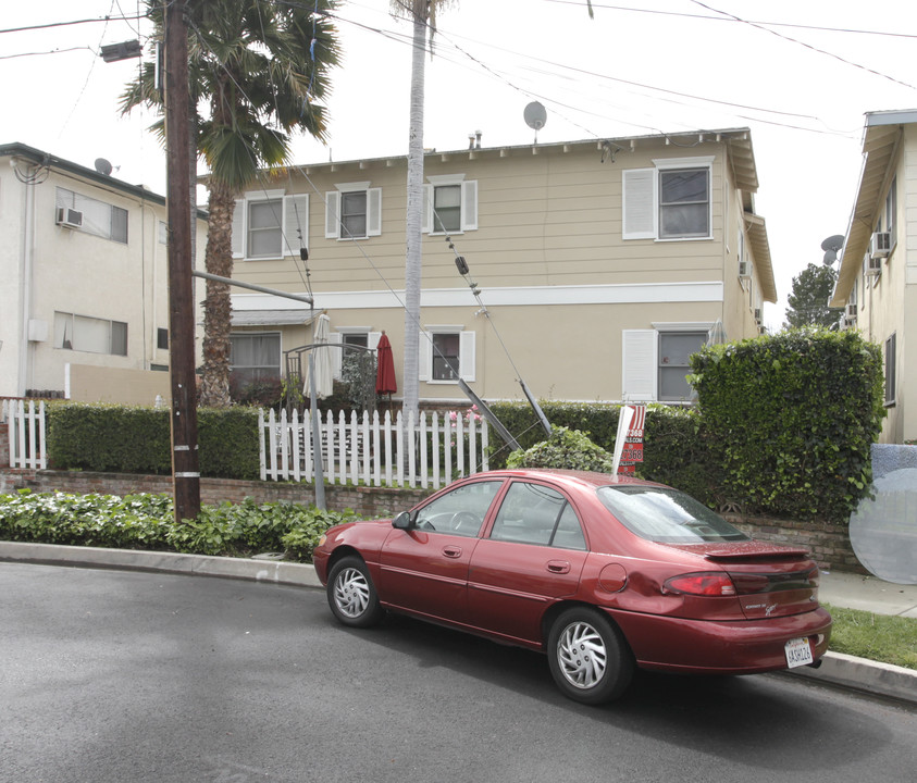 13554 Rye St in Sherman Oaks, CA - Building Photo