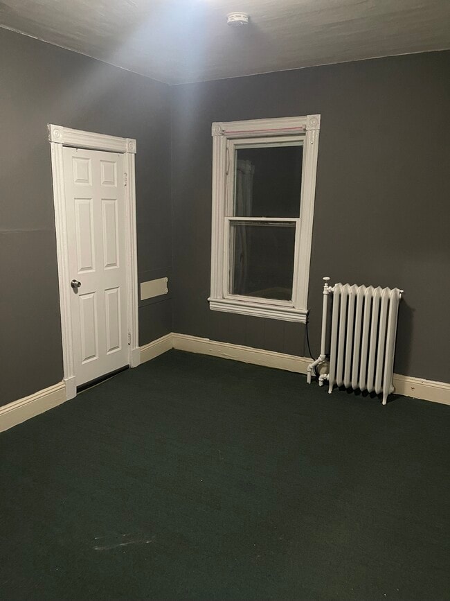 145 Oneil St, Unit 145 Oneil Street Apt 2 in Kingston, NY - Foto de edificio - Building Photo